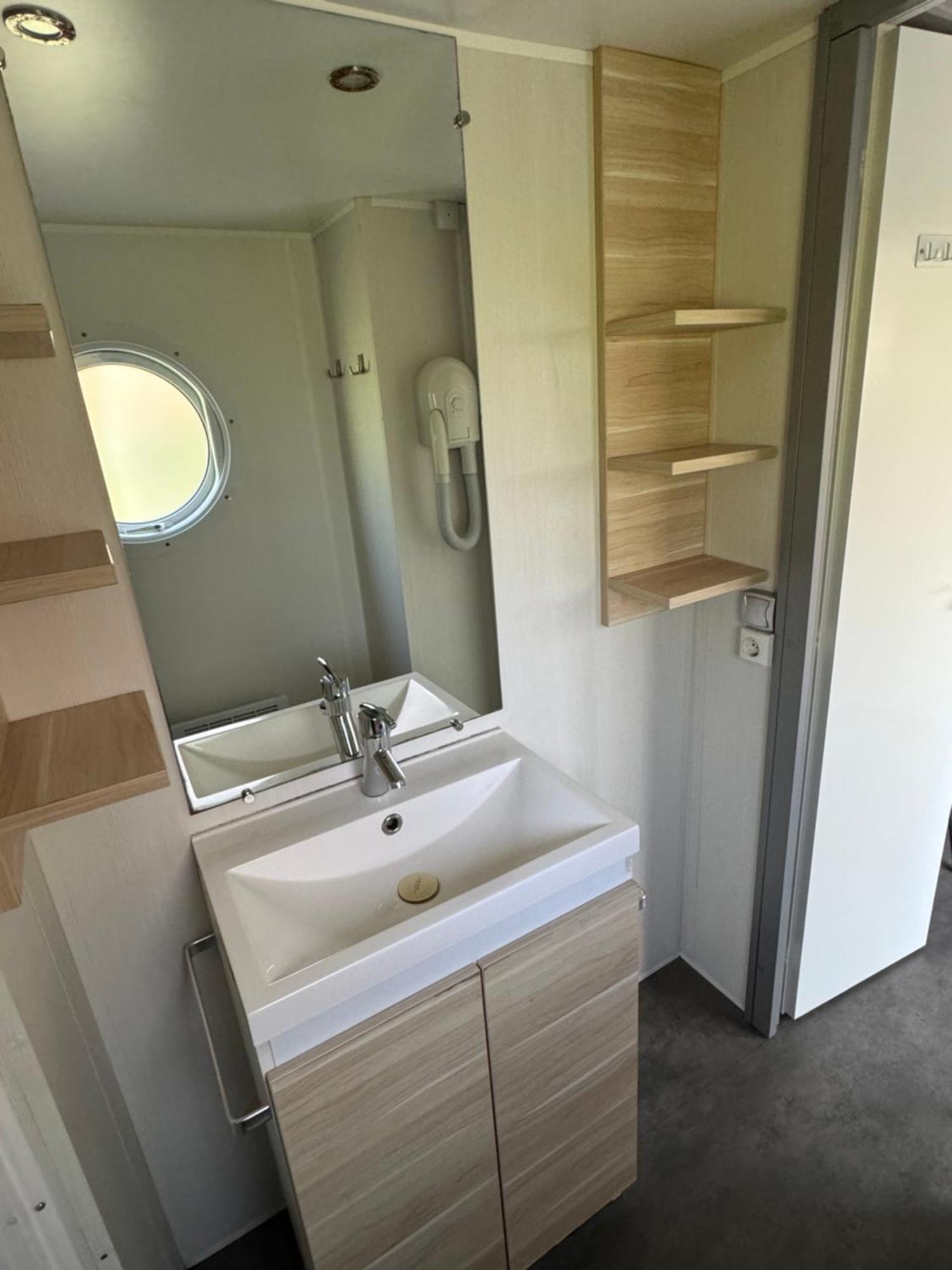 Ruime 5-Persoons Chalet Aan Het Bergumermeer Suameer Extérieur photo